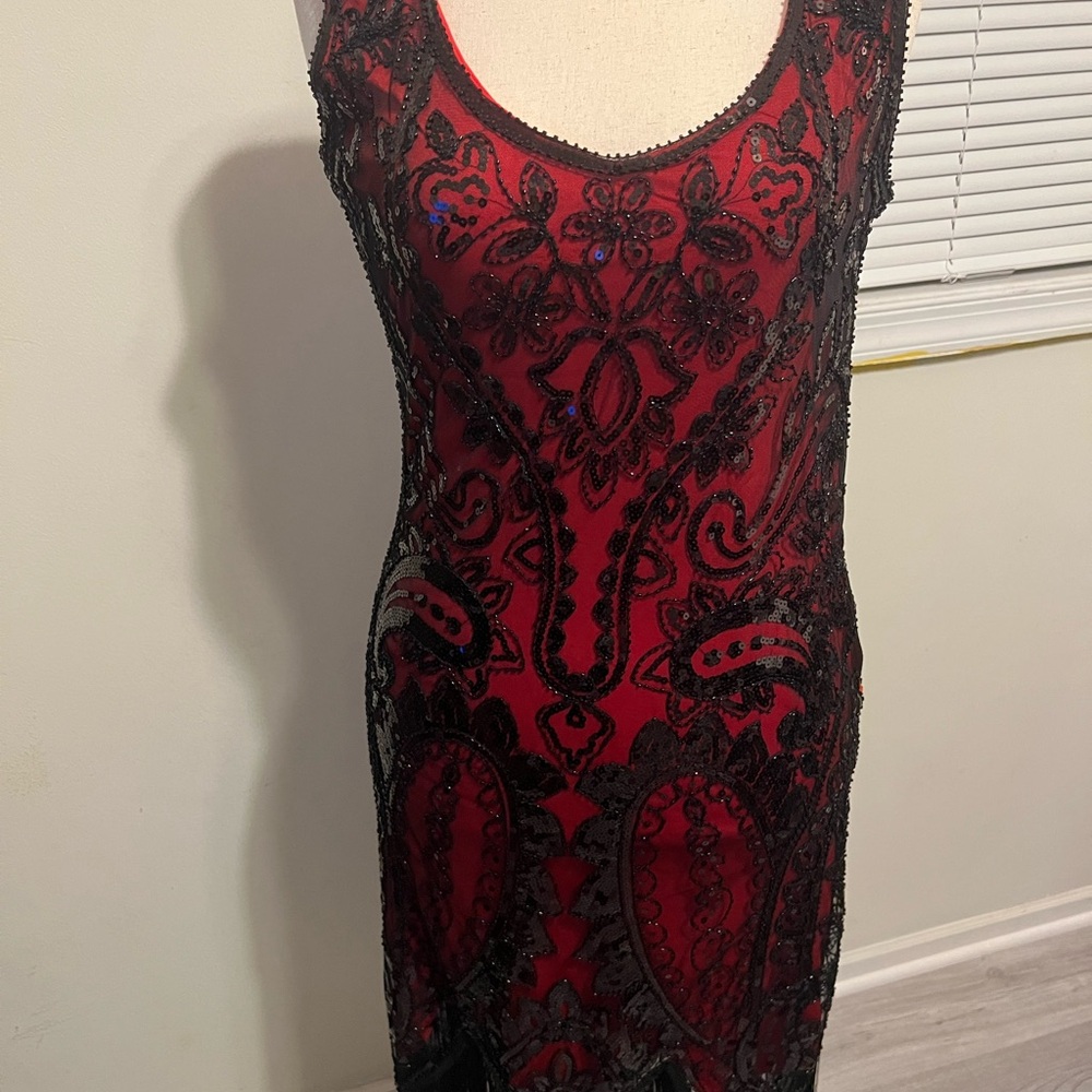 FUNDAISY Elegant Red and Black Lace Dress